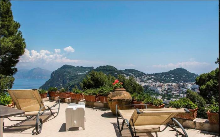 La Casa Nel Bosco Hotel Capri Buitenkant foto